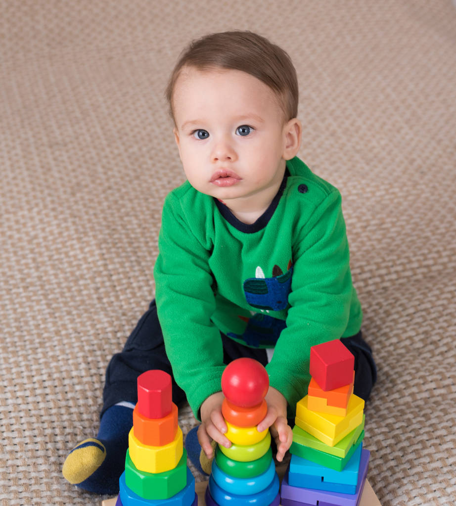 “这根本不是我想要的说这个...”怀孕三个月的陈女士话未说完眼泪已落下