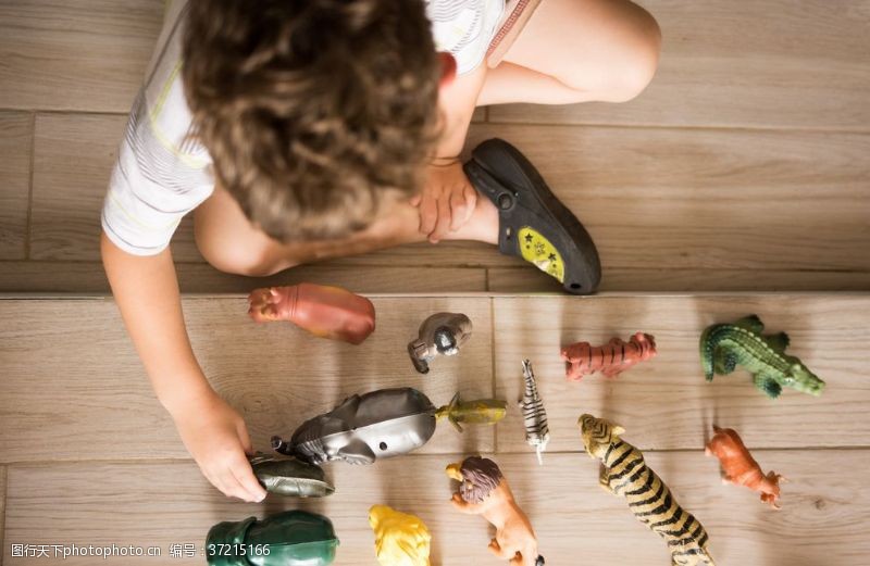 以确保未成年用户无法访问他们不应该访问的物品——此举旨在解决人们对该网站未能保护儿童免受成人用品（例如普通性玩偶）侵害的担忧