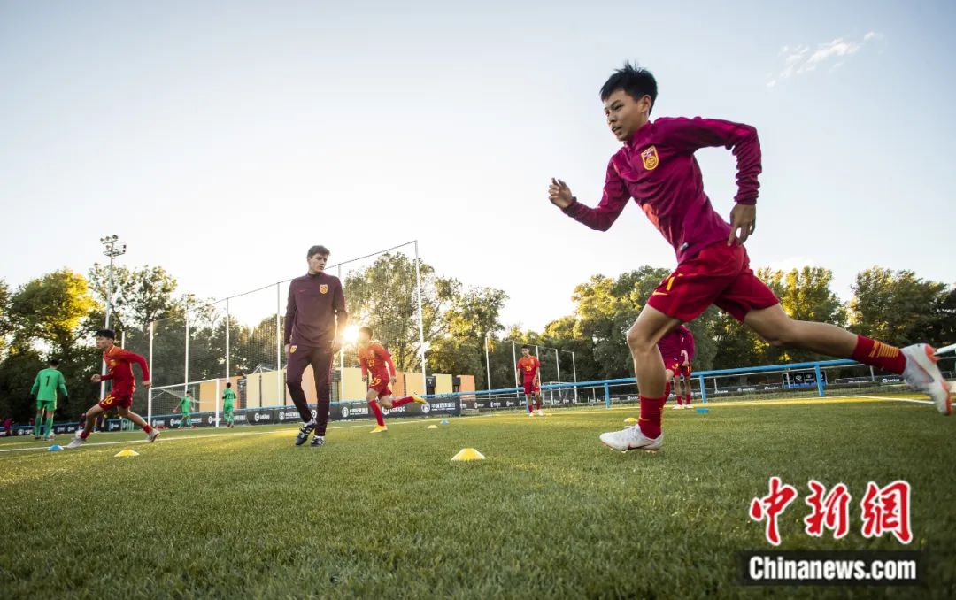 东西问丨塞尔吉·托伦茨：如何以足球连接中西？