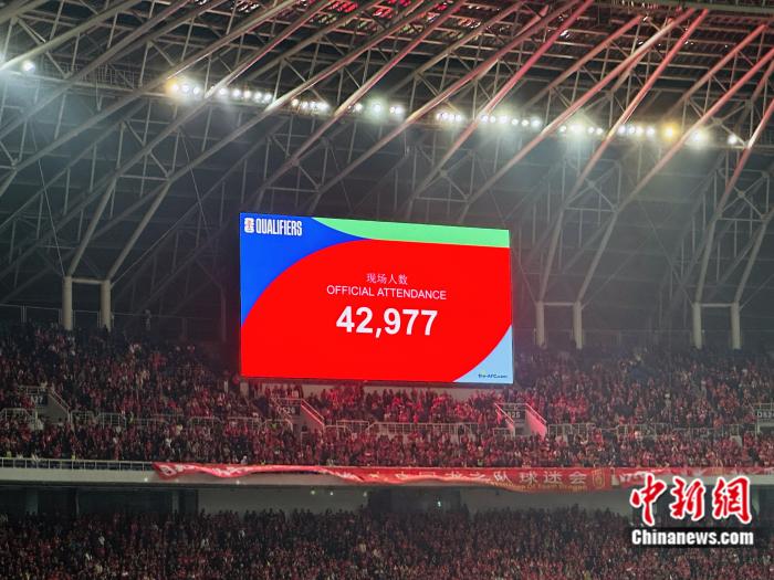 国足在4-1击败新加坡后，六月对泰国的生死战该