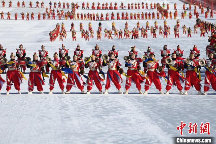 山西省首届冰雪嘉年华在晋中启动 冷资源变身热