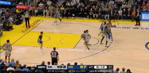 文班亚马41分创马刺队史纪录 马刺客场大胜勇士