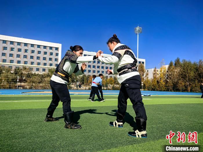 青海代表团出征第十二届全国少数民族传统体育